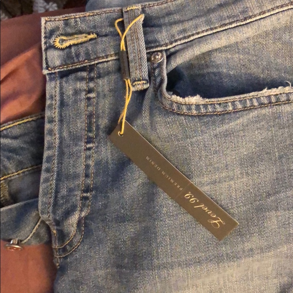 Light washed blue jean size 29 (8) ( level 99)